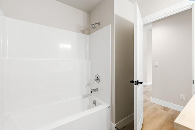 6557 W 29th Ct, Kennewick, WA 99338