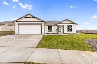 6557 W 29th Ct, Kennewick, WA 99338