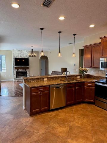 18408 BITTERN AVENUE, Lutz, FL 33558