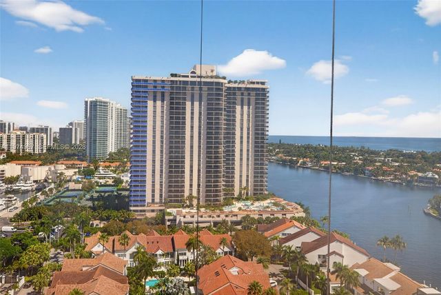 19355 Turnberry Way 17C, Aventura, FL 33180