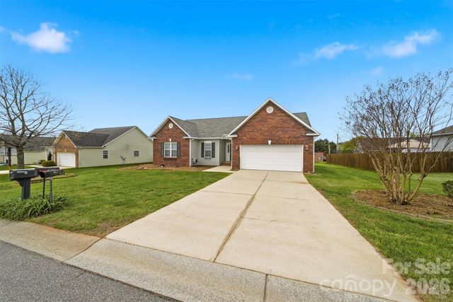 1835 Terrain Drive NW, Conover, NC 28613