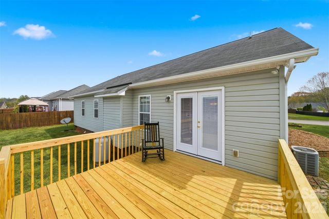 1835 Terrain Drive NW, Conover, NC 28613