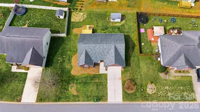1835 Terrain Drive NW, Conover, NC 28613