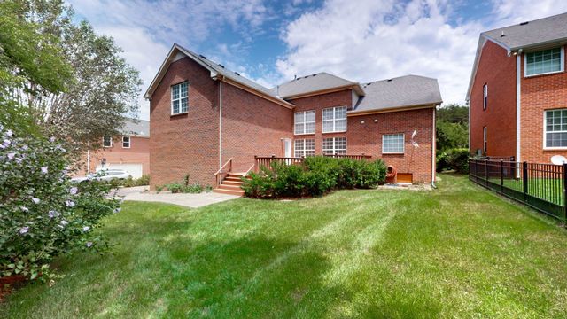 5516 Traceside Dr, Nashville, TN 37221