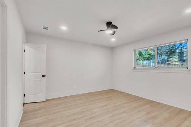 1315 E Fairmont St, Longview, TX 75601