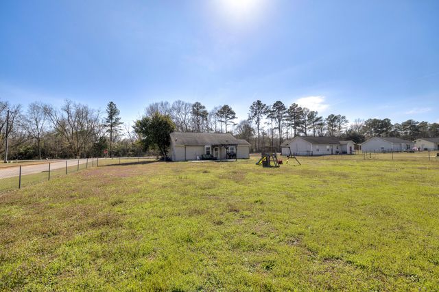 4385 Camden Highway, Dalzell, SC 29040