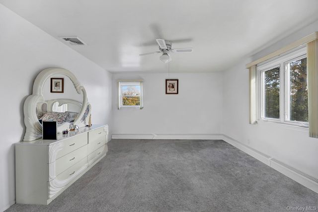 330 Bayville Avenue, Bayville, NY 11709