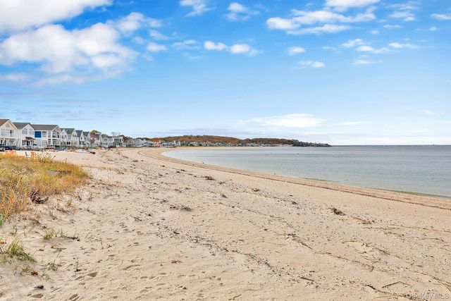 330 Bayville Avenue, Bayville, NY 11709