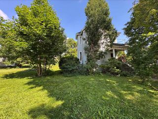 221 S 4th Street, Mount Horeb, WI 53572