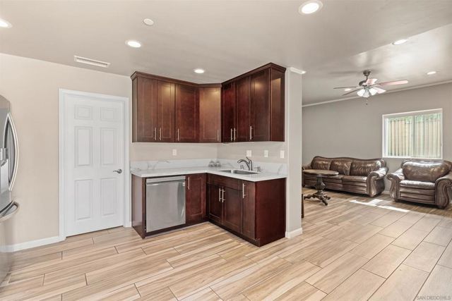 3525 Caroway Ct, El Cajon, CA 92019