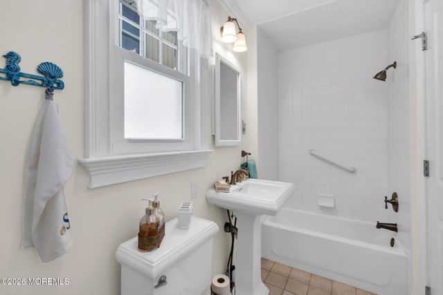 87 Rogers Avenue, Manasquan, NJ 08736