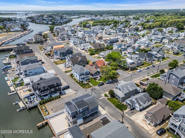 87 Rogers Avenue, Manasquan, NJ 08736