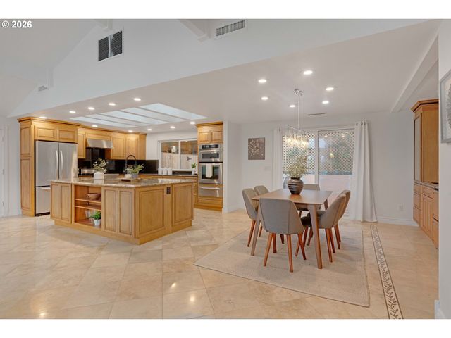 14885 Sw 100TH Ave, Tigard, OR 97224