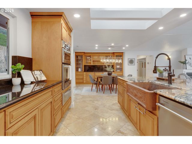 14885 Sw 100TH Ave, Tigard, OR 97224