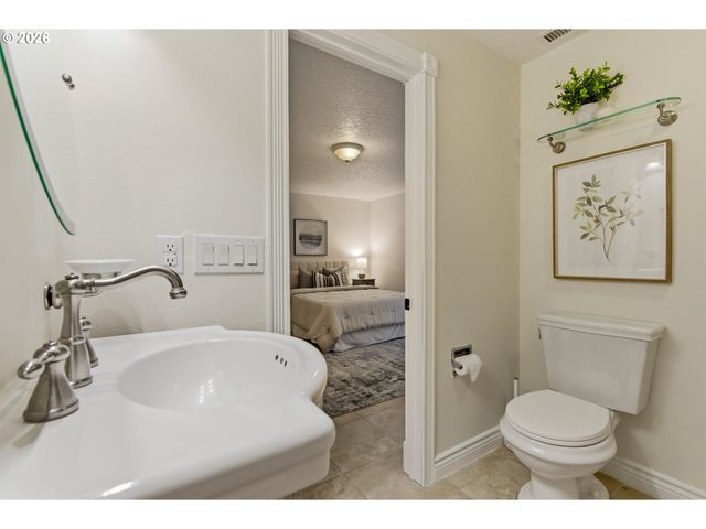 14885 Sw 100TH Ave, Tigard, OR 97224