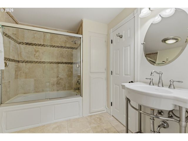 14885 Sw 100TH Ave, Tigard, OR 97224