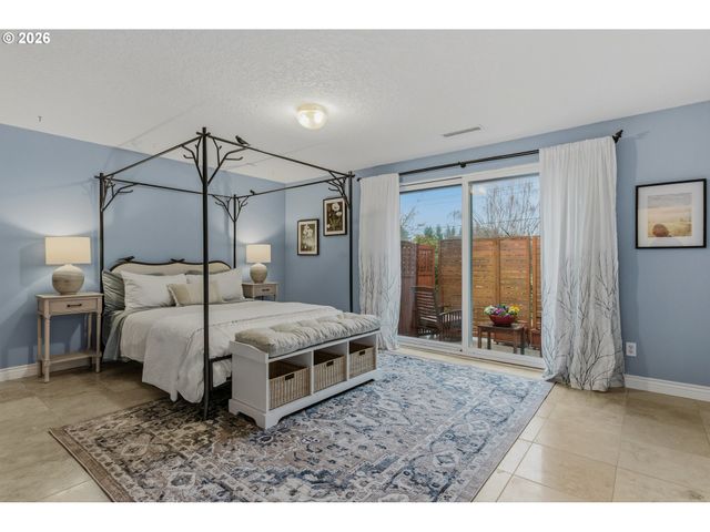 14885 Sw 100TH Ave, Tigard, OR 97224