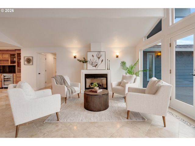 14885 Sw 100TH Ave, Tigard, OR 97224