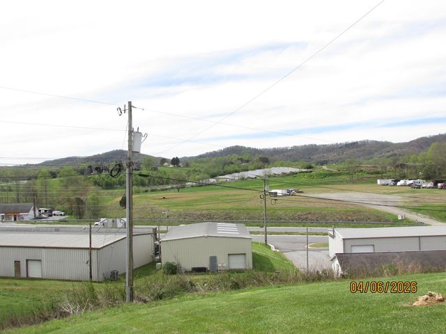 52 Mockingbird Lane, Hayesville, NC 28904