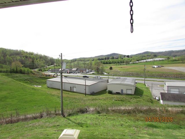 52 Mockingbird Lane, Hayesville, NC 28904