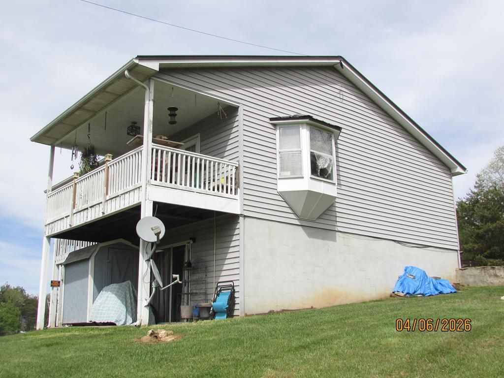 52 Mockingbird Lane, Hayesville, NC 28904
