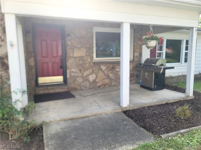 220 Robert Drive, Kent, OH 44240