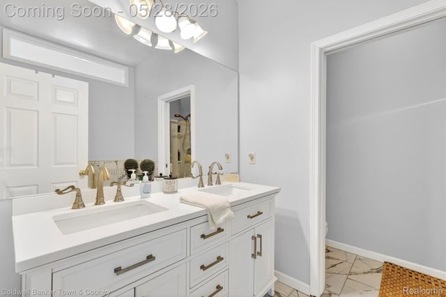 5551 Woodruff Shore Drive, Brighton Township, MI 48116