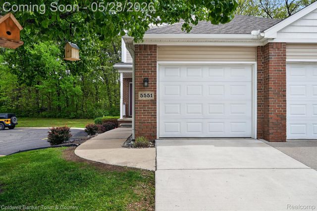 5551 Woodruff Shore Drive, Brighton Township, MI 48116