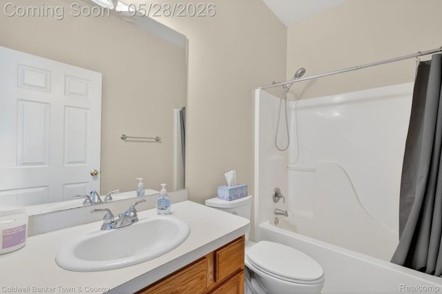 5551 Woodruff Shore Drive, Brighton Township, MI 48116