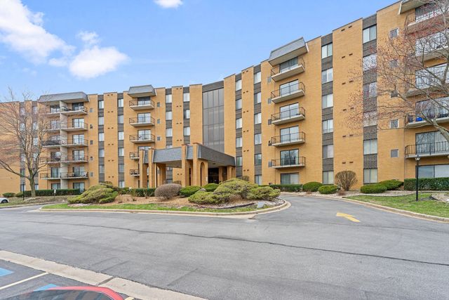 700 N Bruce Lane 312, Glenwood, IL 60425