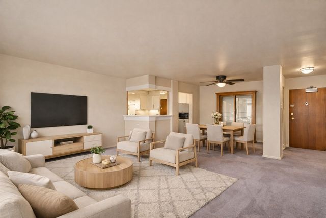 700 N Bruce Lane 312, Glenwood, IL 60425