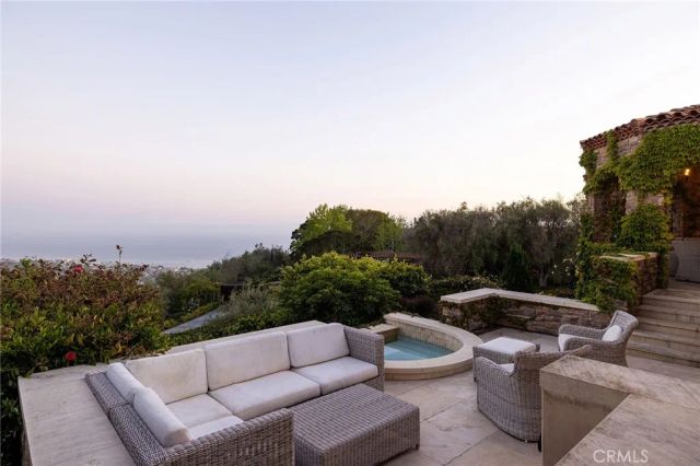 1302 Skyline Drive, Laguna Beach, CA 92651