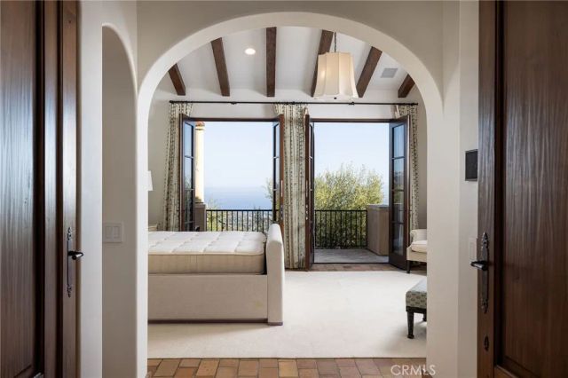 1302 Skyline Drive, Laguna Beach, CA 92651