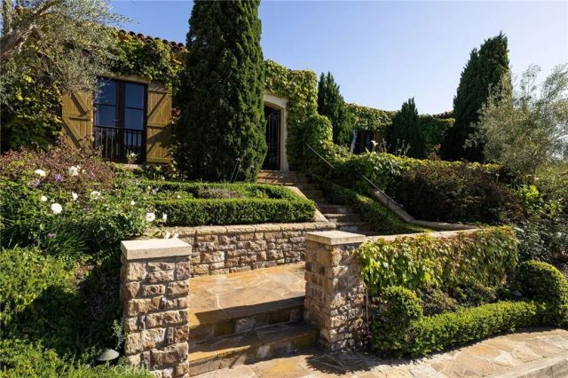 1302 Skyline Drive, Laguna Beach, CA 92651