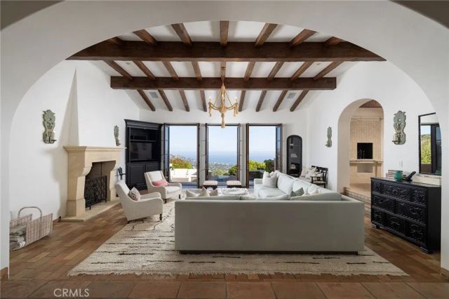 1302 Skyline Drive, Laguna Beach, CA 92651