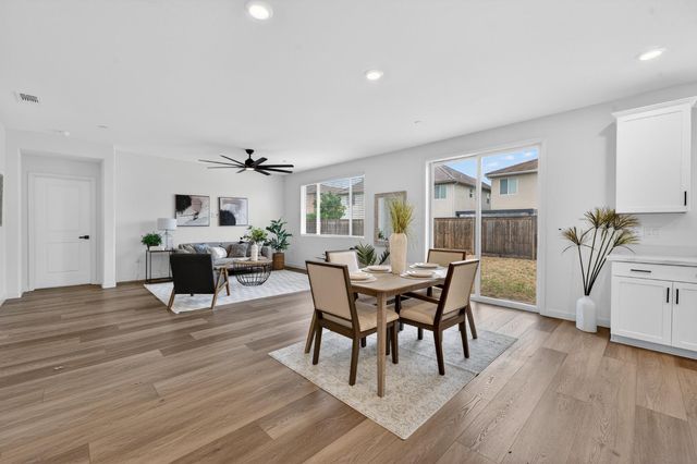 1531 Minories Dr, Olivehurst, CA 95961