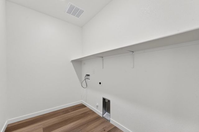 1531 Minories Dr, Olivehurst, CA 95961