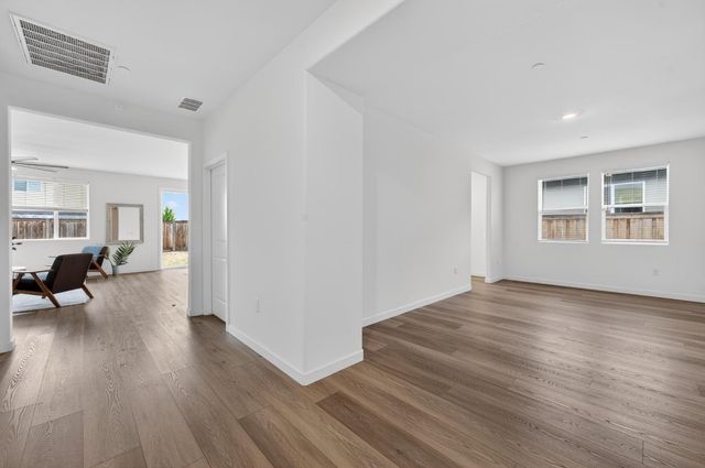 1531 Minories Dr, Olivehurst, CA 95961