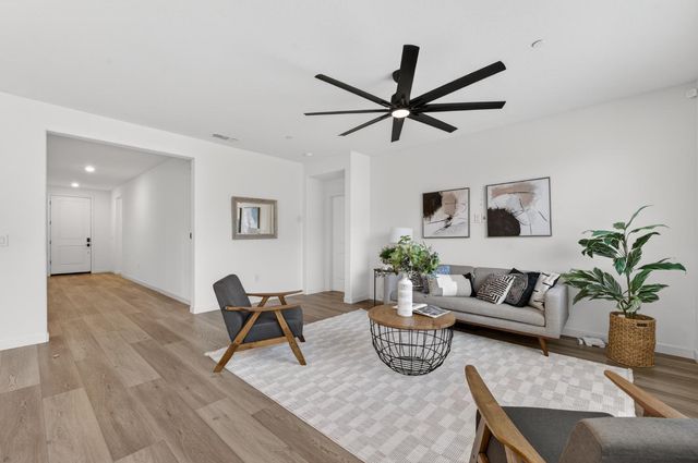 1531 Minories Dr, Olivehurst, CA 95961