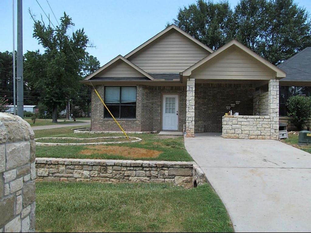 16742 E Hammon, Montgomery, TX 77316