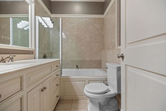 8 Garrison St 104, Boston, MA 02116