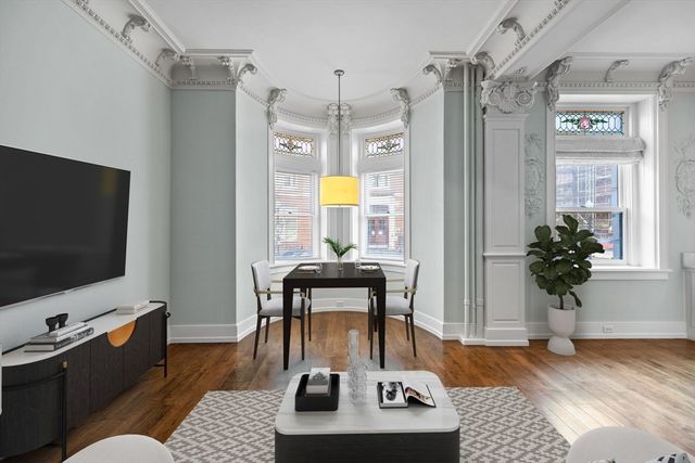 8 Garrison St 104, Boston, MA 02116