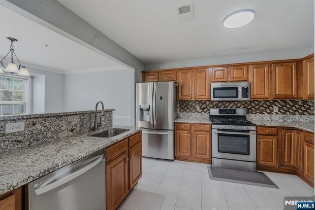 2 Marina, Bayonne, NJ 07002