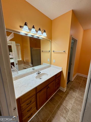 108 Manchester Lane, Byron, GA 31008