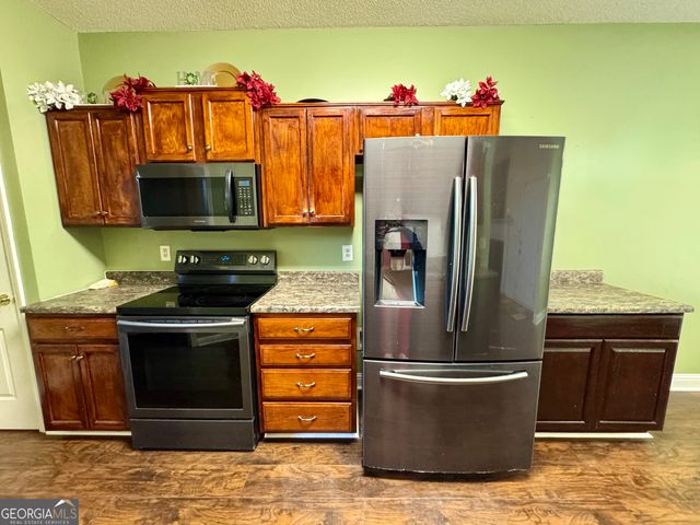 108 Manchester Lane, Byron, GA 31008