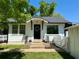 502 S Willow Avenue, Sugar Creek, MO 64053