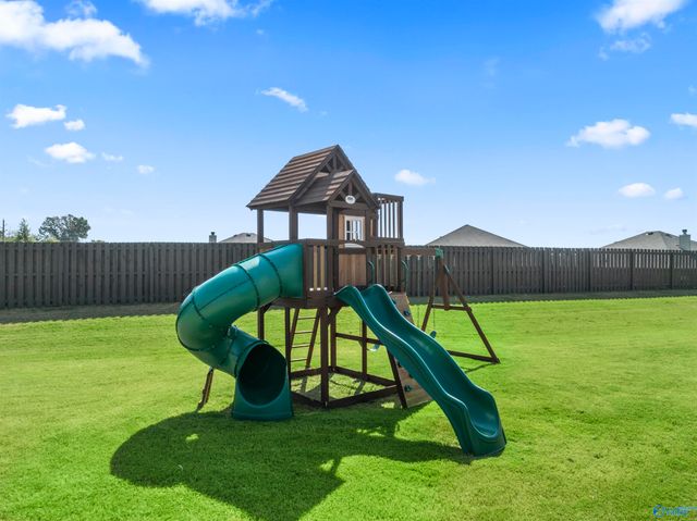 211 Cherry Laurel Drive, Hazel Green, AL 35750