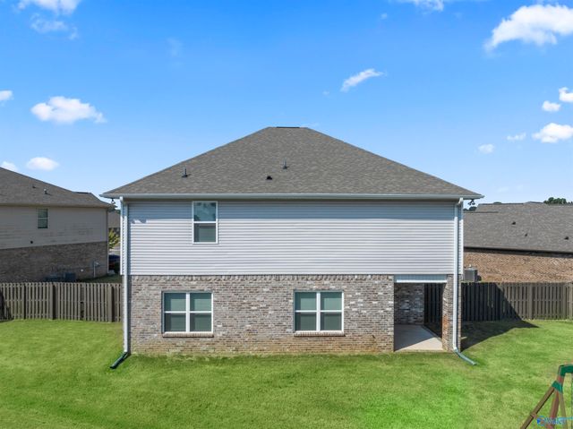211 Cherry Laurel Drive, Hazel Green, AL 35750