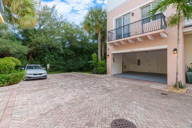 3830 NW 5th Terrace, Boca Raton, FL 33431