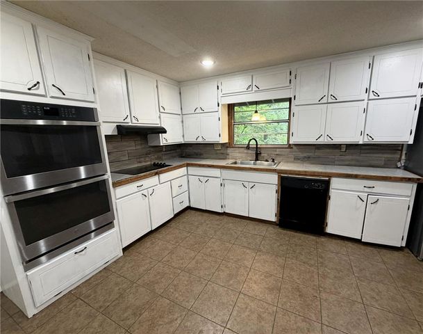 5108 Ridge, Alma, AR 72921
